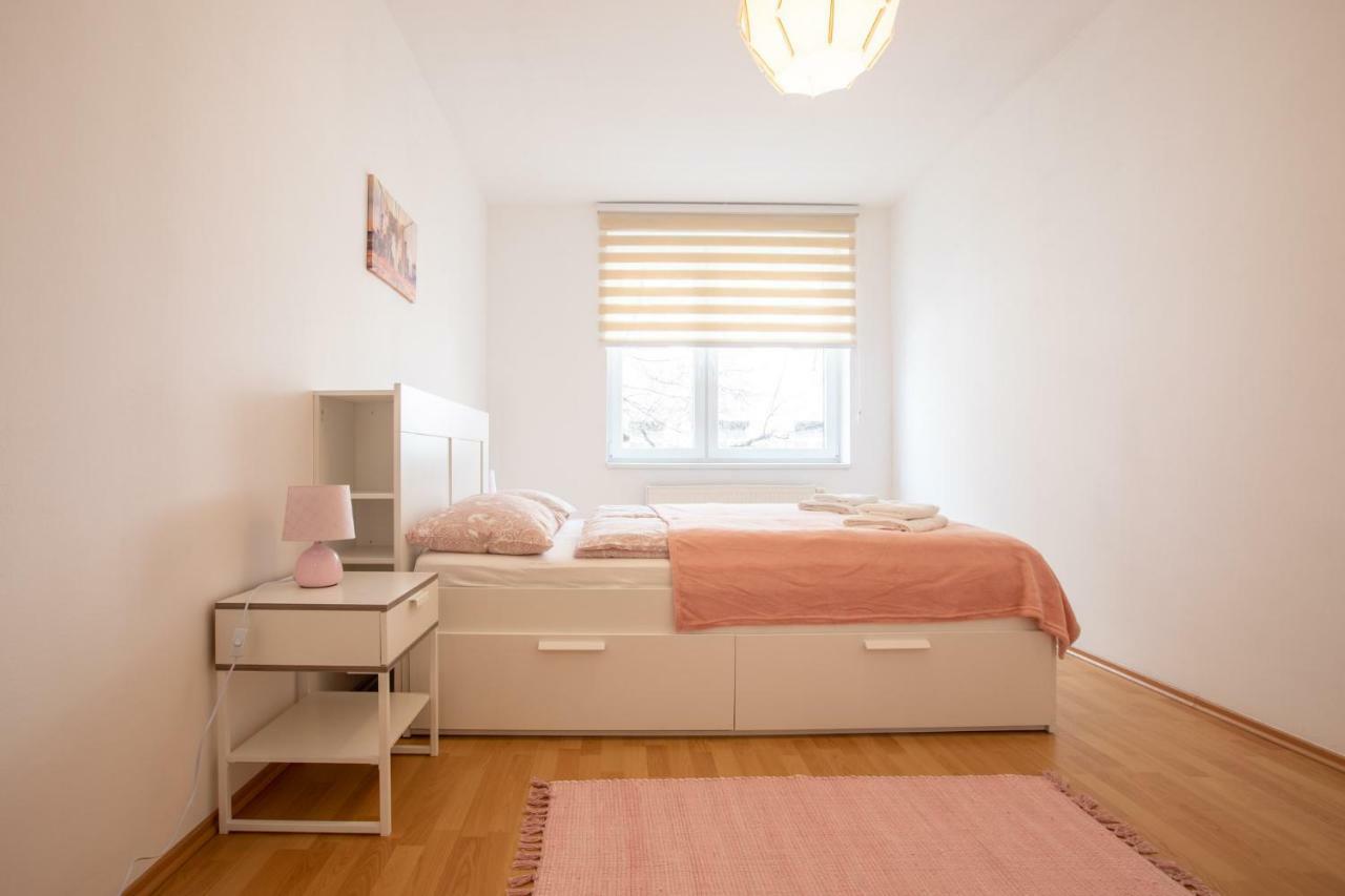 Spacious In The Old Town Of Апартаменти *